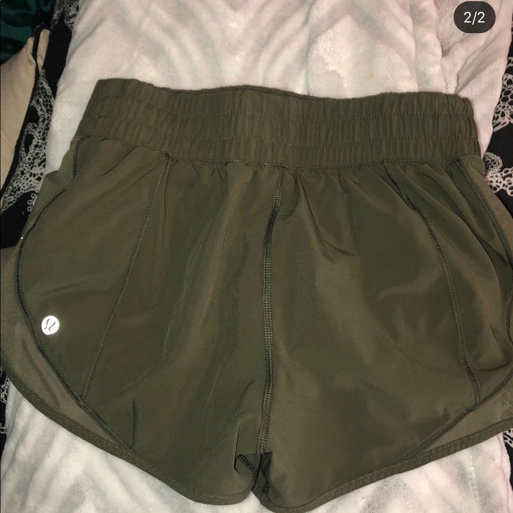 lulu lemon shorts 2.5 inch